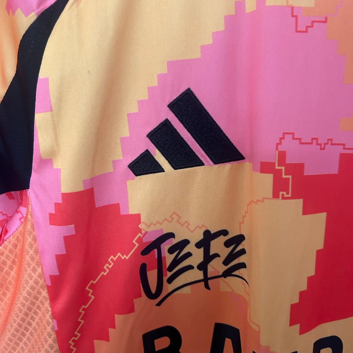 Maillot PFC Paris FC Domicile 2025/2026 zoom logo