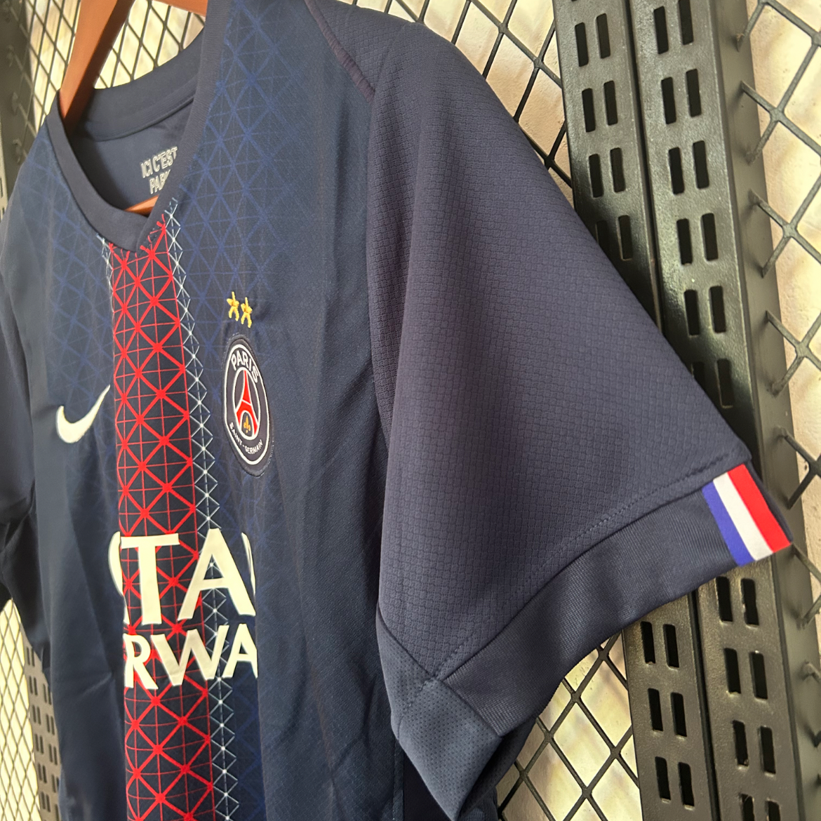 Maillot Paris Saint-Germain Domicile détail