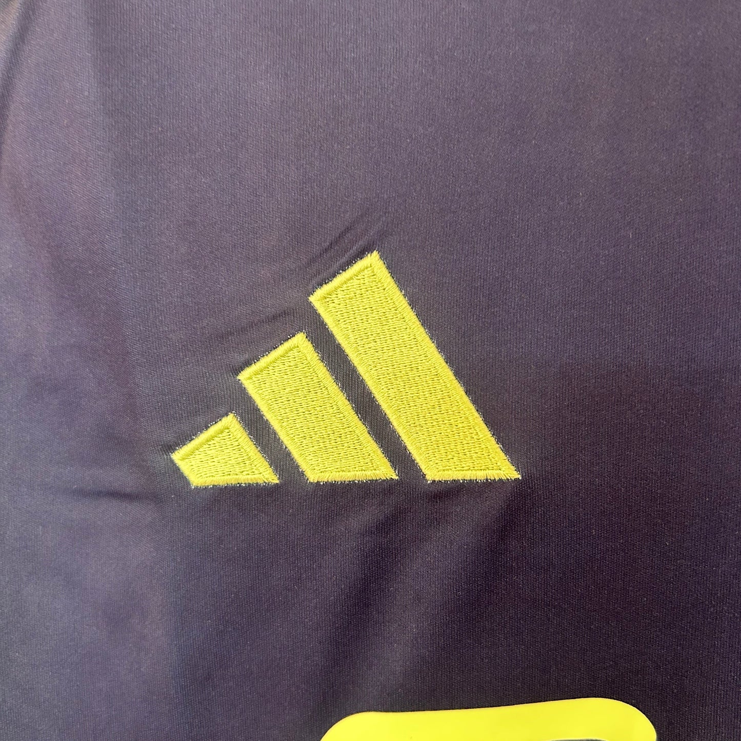 Maillot Ajax Domicile 2026/2027 zoom logo