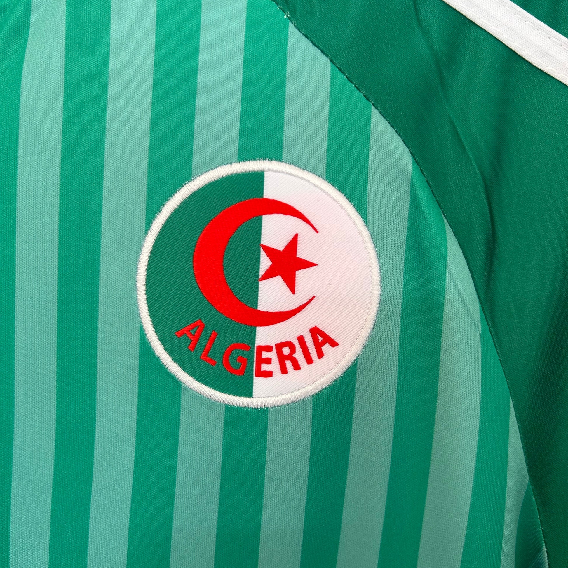 Maillot Algérie Domicile 2026 détail col