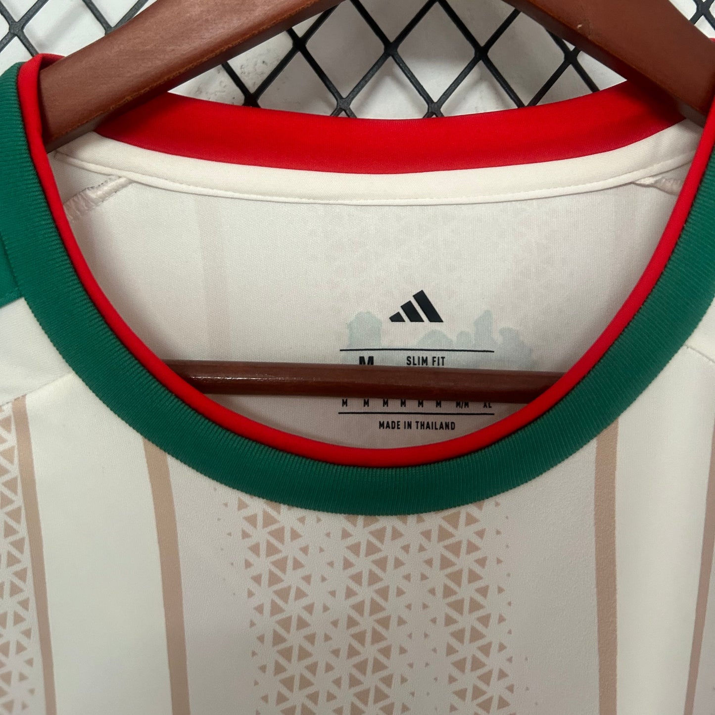 Maillot Algérie Extérieur 2026 zoom logo