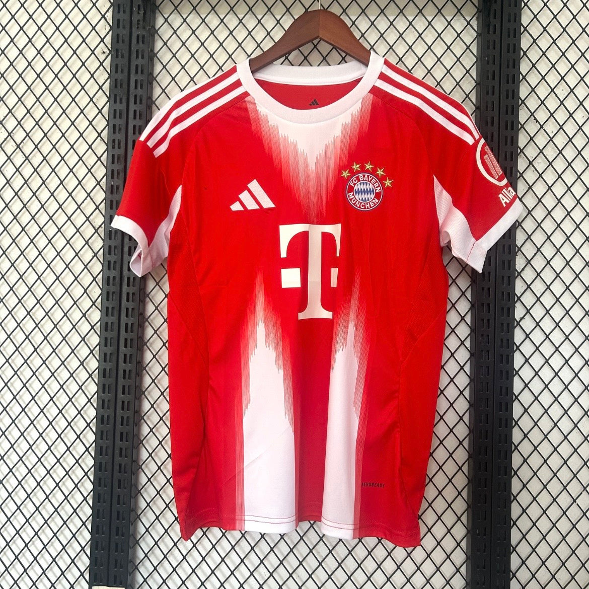 Maillot Bayern Munich FCB Concept 2025 N°1 vue face Roten